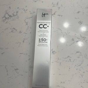 It cosmetics CC shade light medium